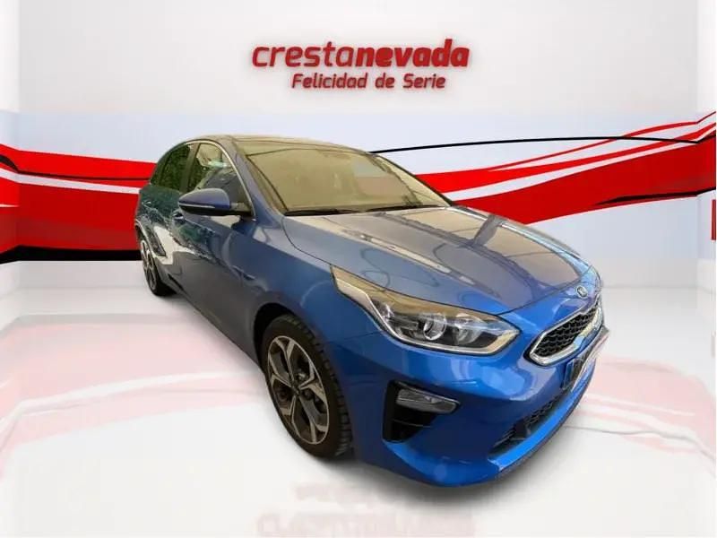 Usado Kia Ceed Style 115 CV (84 kW) 2019 Azul Utilitario