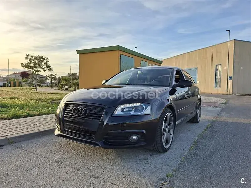 Usado Audi A3 Ambition 170 CV (125 kW) 2011 Negro Utilitario