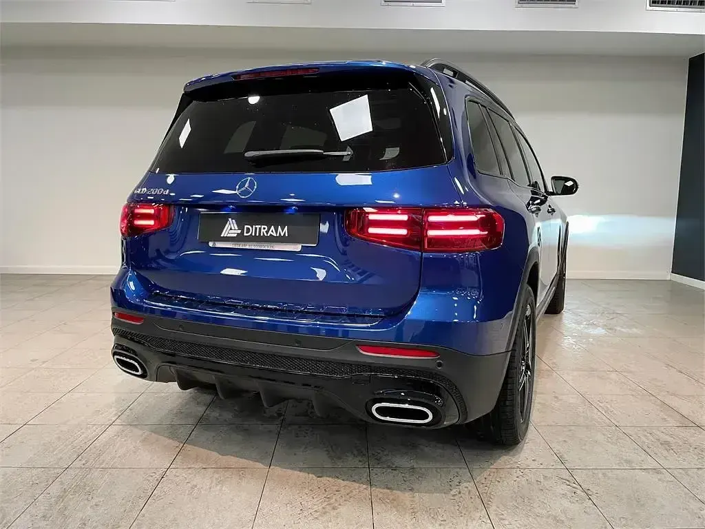 Nuevo Mercedes GLB200 150 CV (110 kW) 2026 Azul SUV