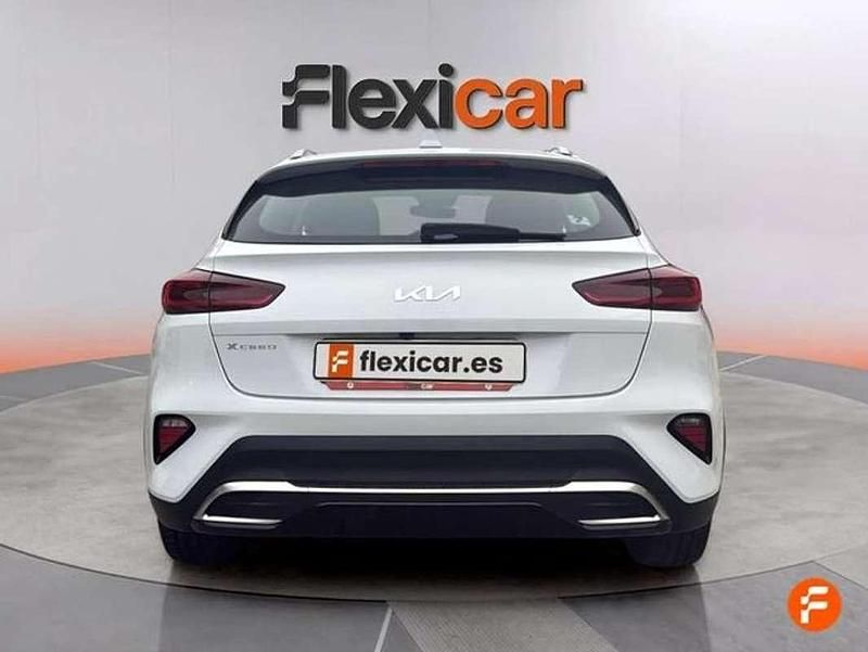 Usado Kia XCeed 120 CV (88 kW) 2023 Blanco SUV
