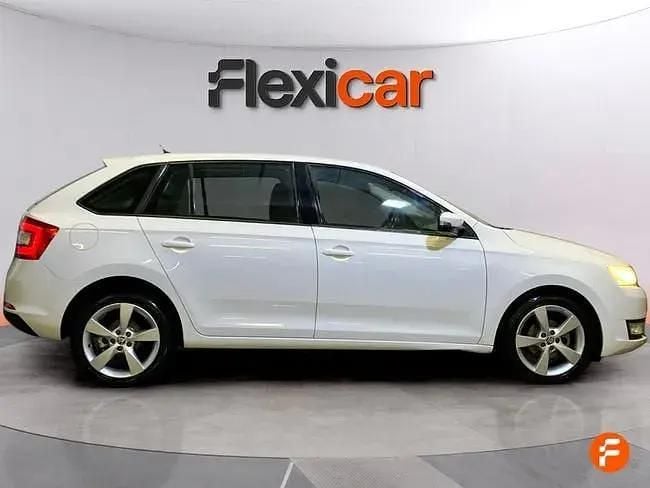 Usado Skoda Rapid Active 90 HP (66 kW) 2015 Branco Citadino