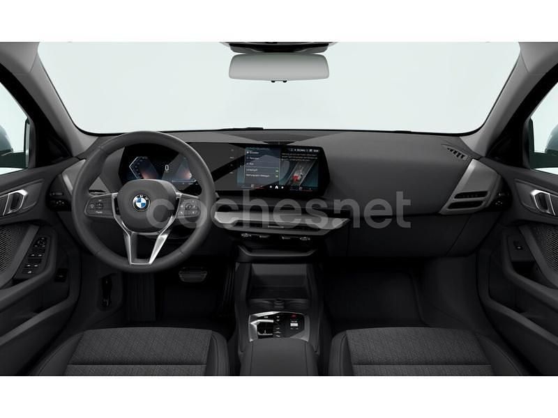 Usado BMW 120 Comfort Edition 163 CV (119 kW) 2025 Gris / plata Utilitario