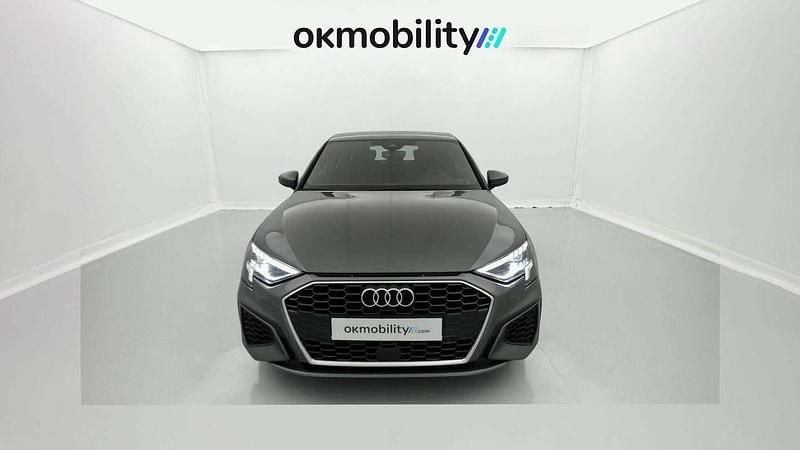 Usado Audi A3 S-Line 150 CV (110 kW) 2024 Plateado Familiar