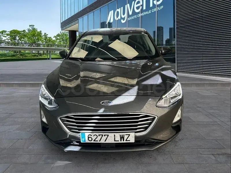 Usado Ford Focus Trend 120 CV (88 kW) 2022 Gris / plata Berlina