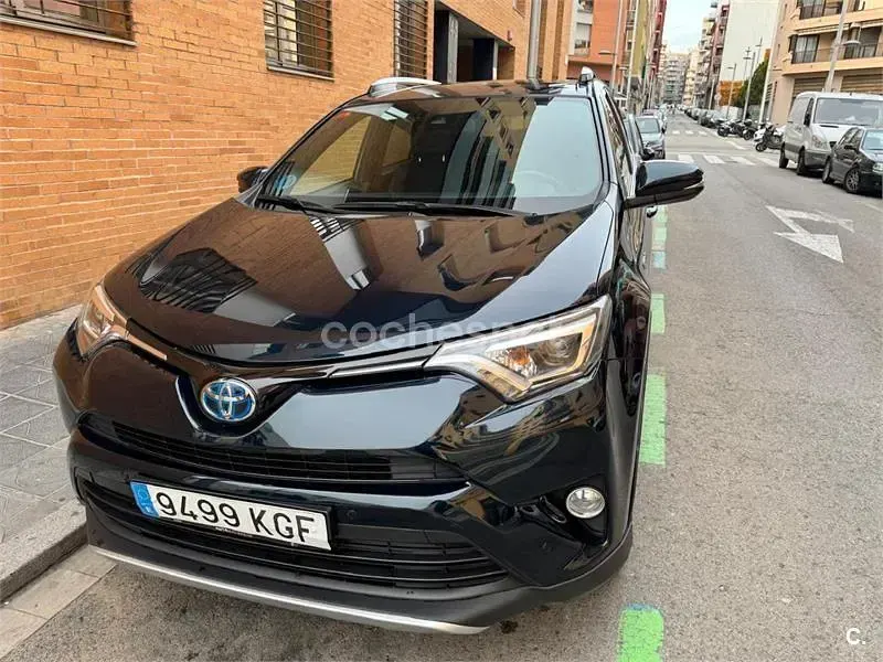 Usado Toyota RAV4 Hybrid Executive 197 CV (144 kW) 2017 Negro SUV