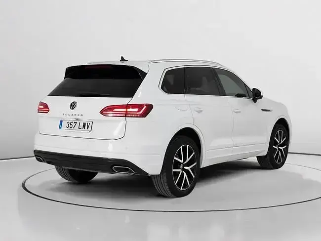 Usado VW Touareg Elegance 286 CV (210 kW) 2022 Blanco SUV