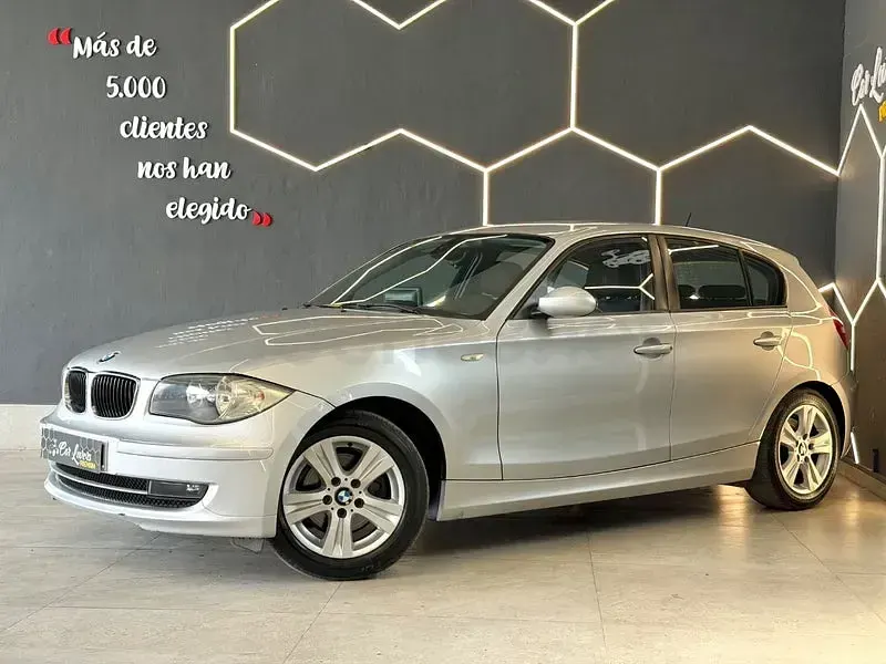 Usado BMW 118 143 CV (105 kW) 2008 Gris / plata Utilitario