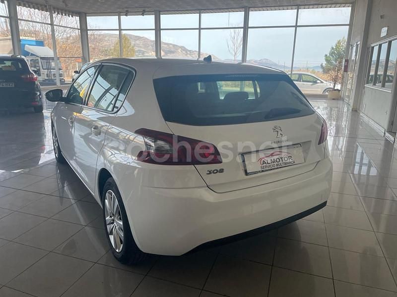 Usado Peugeot 308 Style 130 CV (95 kW) 2021 Blanco Berlina