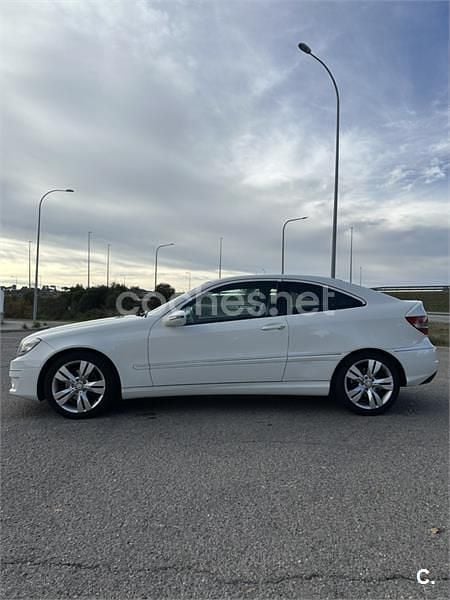 Usado Mercedes CLC220 150 CV (110 kW) 2011 Blanco Utilitario
