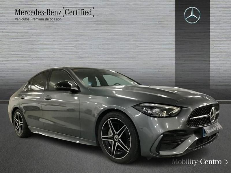 Usado Mercedes C220 AMG line 200 CV (147 kW) 2021 Selenitgrey  metallic paint Berlina