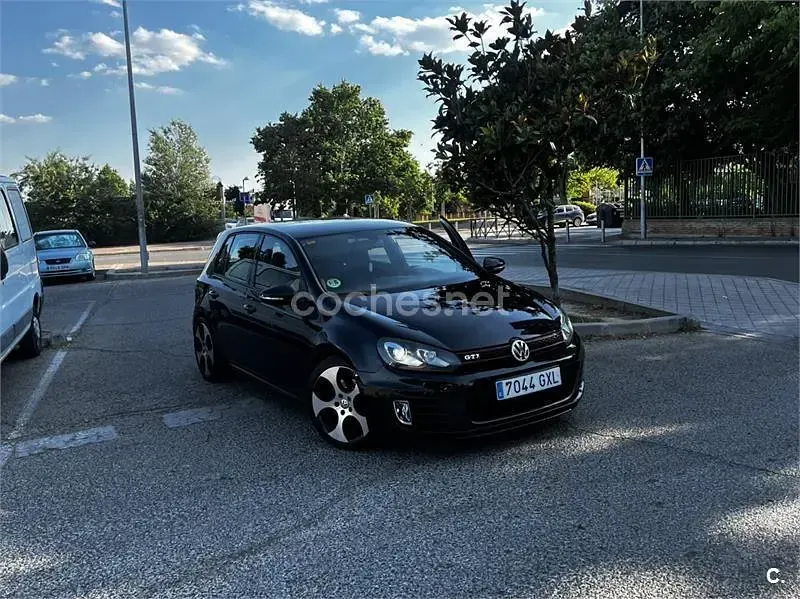 Usado VW Golf VI GTI 210 CV (154 kW) 2010 Negro Utilitario