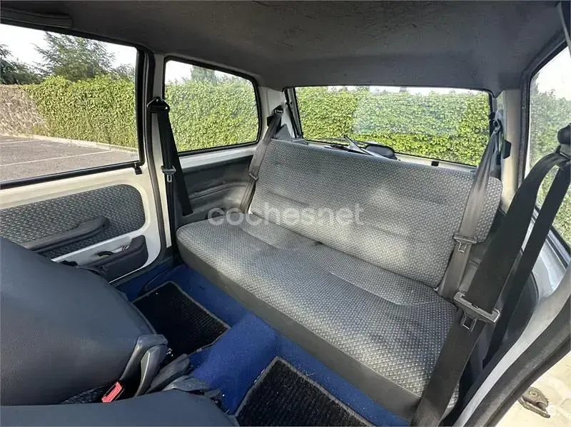 Usado Peugeot 106 60 CV (44 kW) 1992 Blanco Utilitario