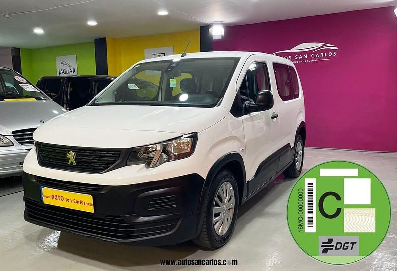 Usado Peugeot Rifter Active 100 CV (73 kW) 2021 Blanco Monovolumen