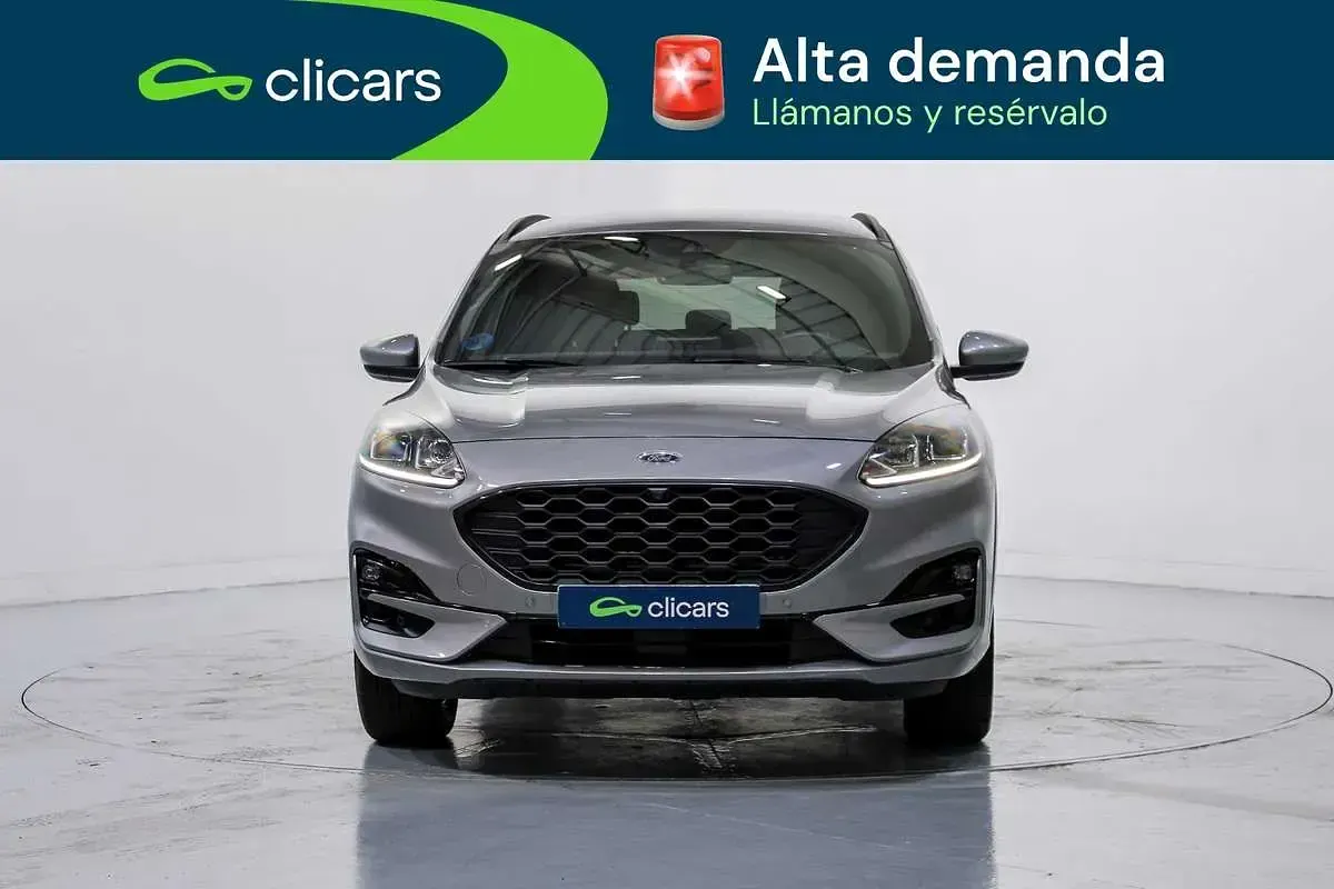 Usado Ford Kuga ST-Line 226 CV (166 kW) 2023 Gris SUV