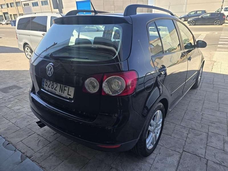 Begagnad VW Golf Plus Cross Highline 140 HK (102 kW) 2008 Svart Minibuss