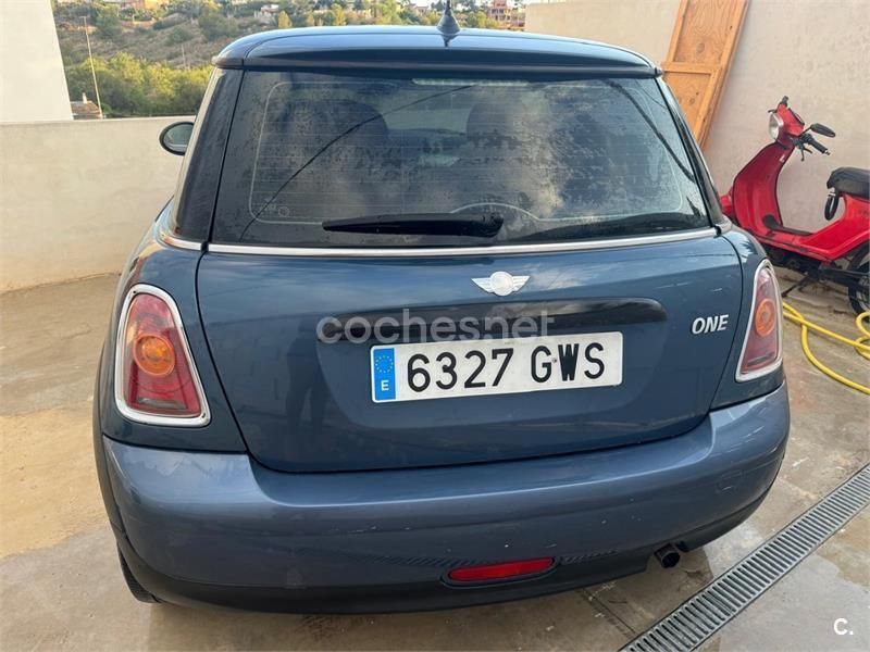 Usado Mini ONE 75 CV (55 kW) 2010 Azul Utilitario