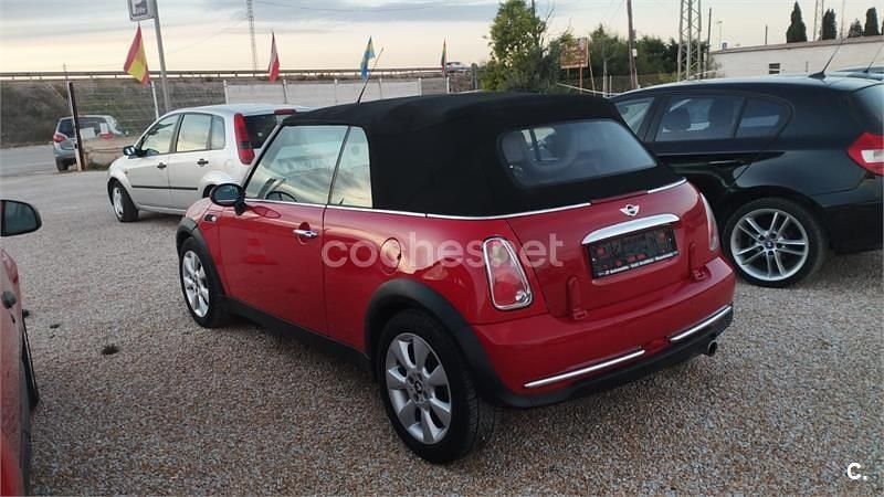 Usado Mini One Cabriolet 90 CV (66 kW) 2007 Rojo Descapotable
