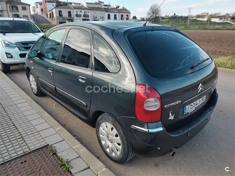 Usado Citroën Xsara Picasso Exclusive 92 CV (67 kW) 2007 Azul Monovolumen