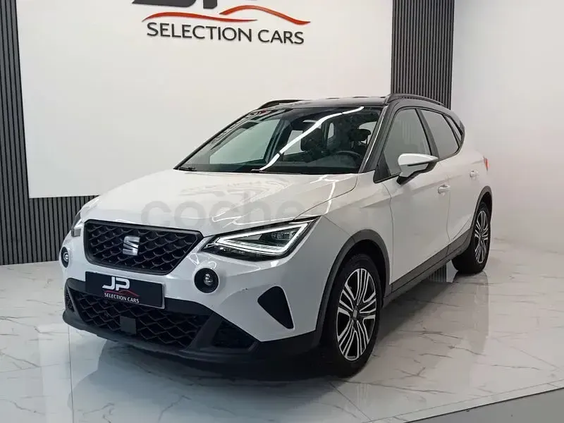 Usado Seat Arona Style 90 CV (66 kW) 2021 Blanco SUV