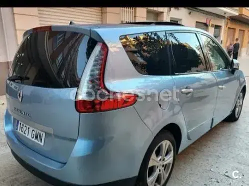 Usado Renault Grand Scénic II Dynamique 105 CV (77 kW) 2009 Azul Monovolumen