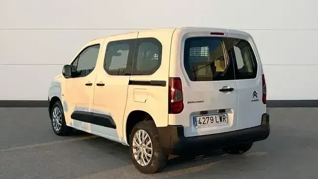 Usado Citroën Berlingo Live 102 CV (75 kW) 2022 Blanco Monovolumen