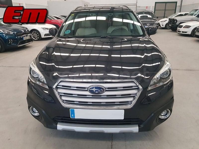 Usado Subaru Outback 150 CV (110 kW) 2015 Negro Familiar