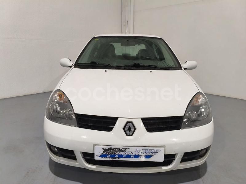 Blanco Usado 2008 Renault Clio II Campus Berlina | 1800 € (Buen precio) - Imagen 1/4