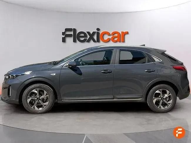 Usado Kia XCeed 100 HP (73 kW) 2024 Cinzento SUV