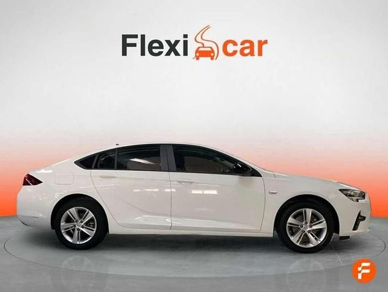 Blanco Usado 2021 Opel Insignia Edition Familiar | 12.890 € (Precio justo) - Imagen 1/1