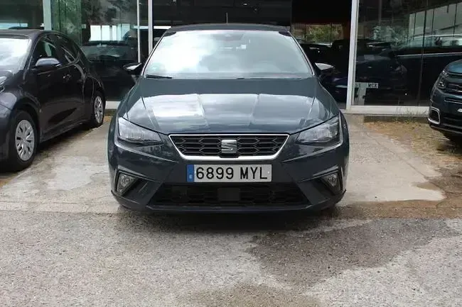 Usado Seat Ibiza FR 116 CV (85 kW) 2025 Gris Utilitario