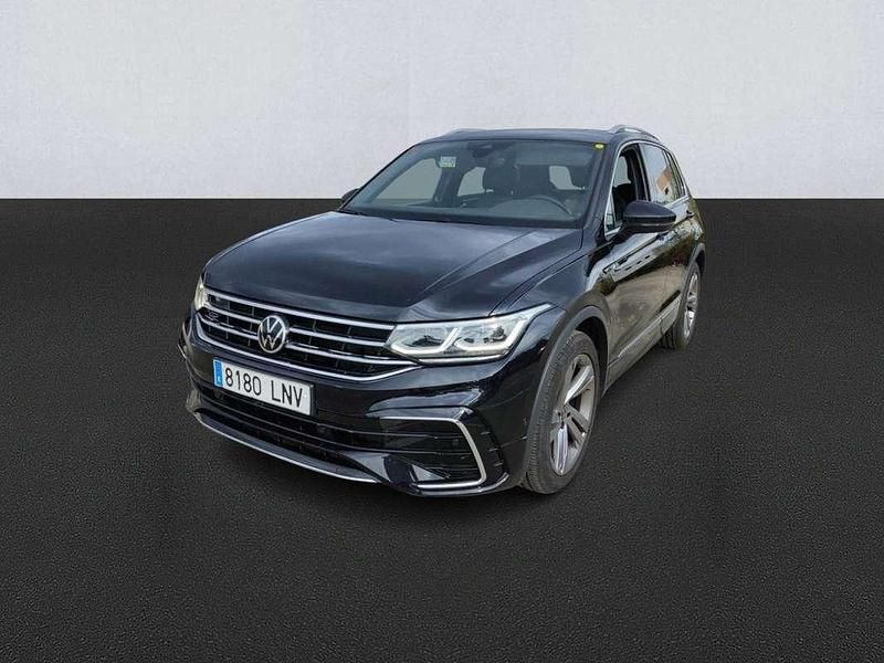 Negro Usado 2021 VW Tiguan R-line SUV | 31.100 € (Precio justo) - Imagen 1/4