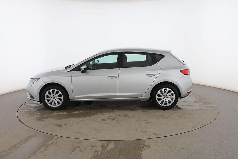 Usado Seat Leon Style 110 CV (80 kW) 2016 Plata Utilitario
