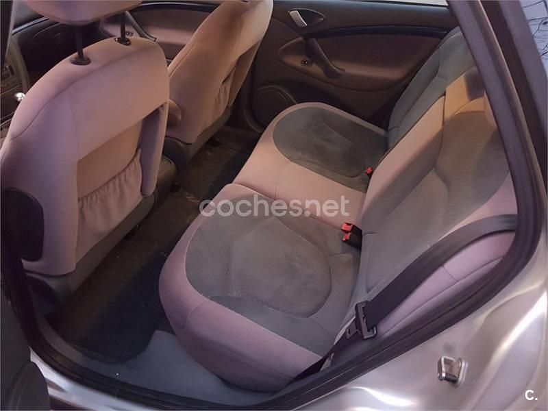 Usado Citroën C5 Exclusive 138 CV (101 kW) 2006 Gris / plata Berlina