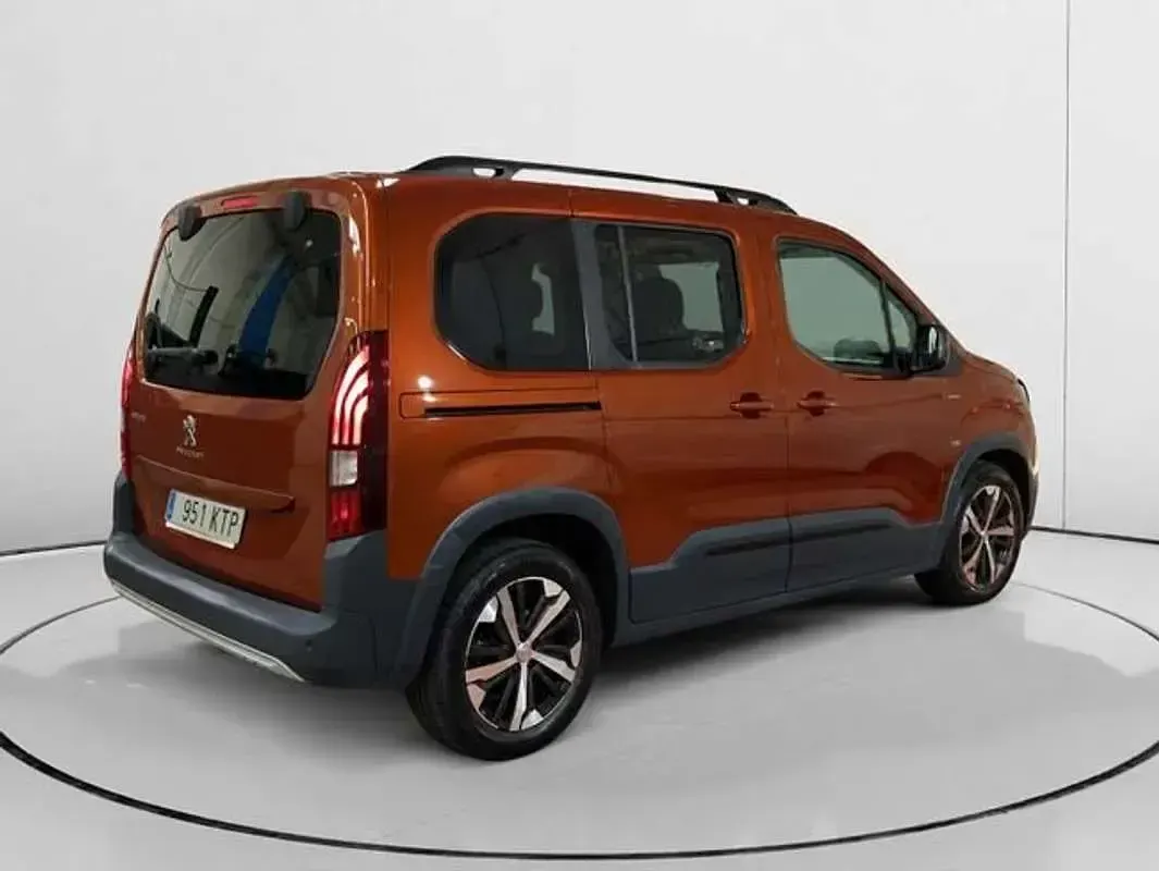 Usado Peugeot Rifter GT-line 131 CV (96 kW) 2019 Marrón Monovolumen