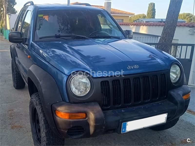 Usado Jeep Cherokee Sport 147 CV (108 kW) 2005 Azul SUV