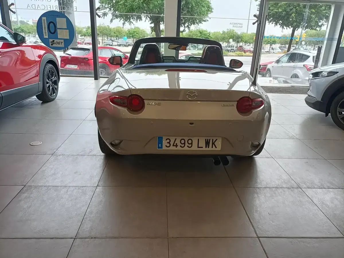 Usado Mazda MX5 Edition 184 CV (135 kW) 2022 Marrón Descapotable
