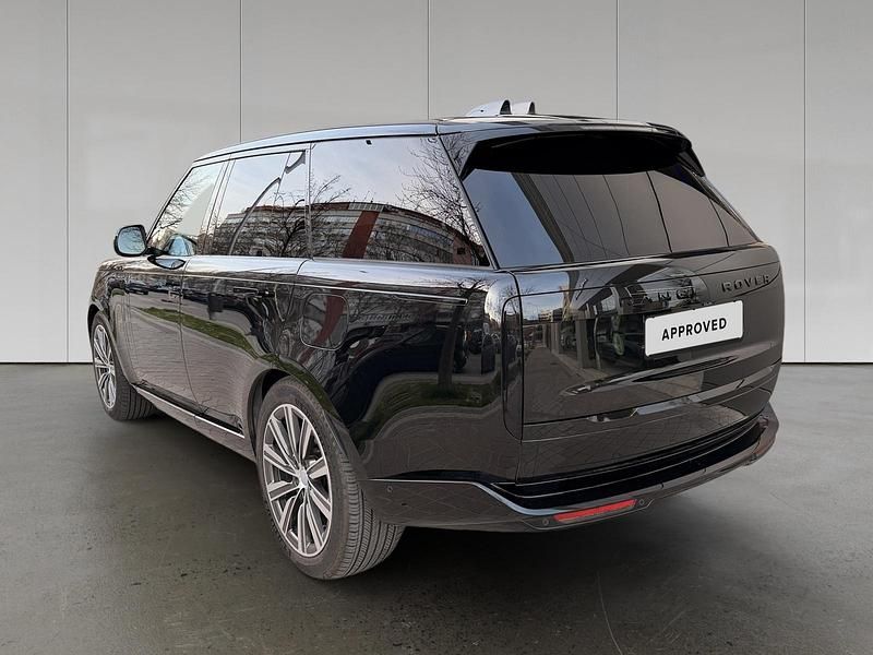 Käytetty Land Rover Range Rover HSE 551 HP (405 kW) 2025 Musta Katumaasturi