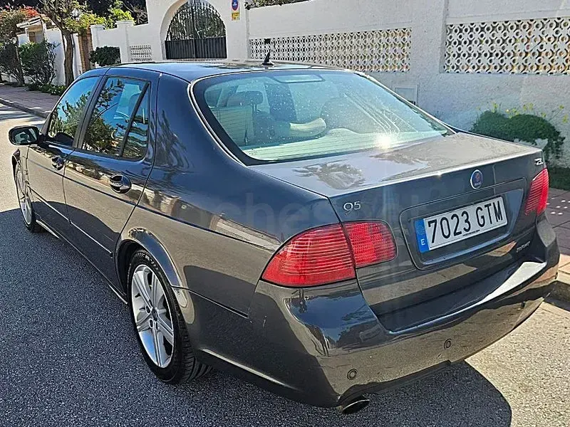 Usado Saab 9-5 Griffin 185 CV (136 kW) 2010 Gris / plata Berlina
