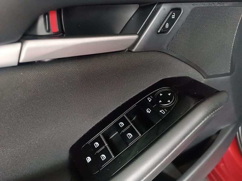 Usado Mazda 3 Prime-Line 140 CV (102 kW) 2025 Rojo Berlina