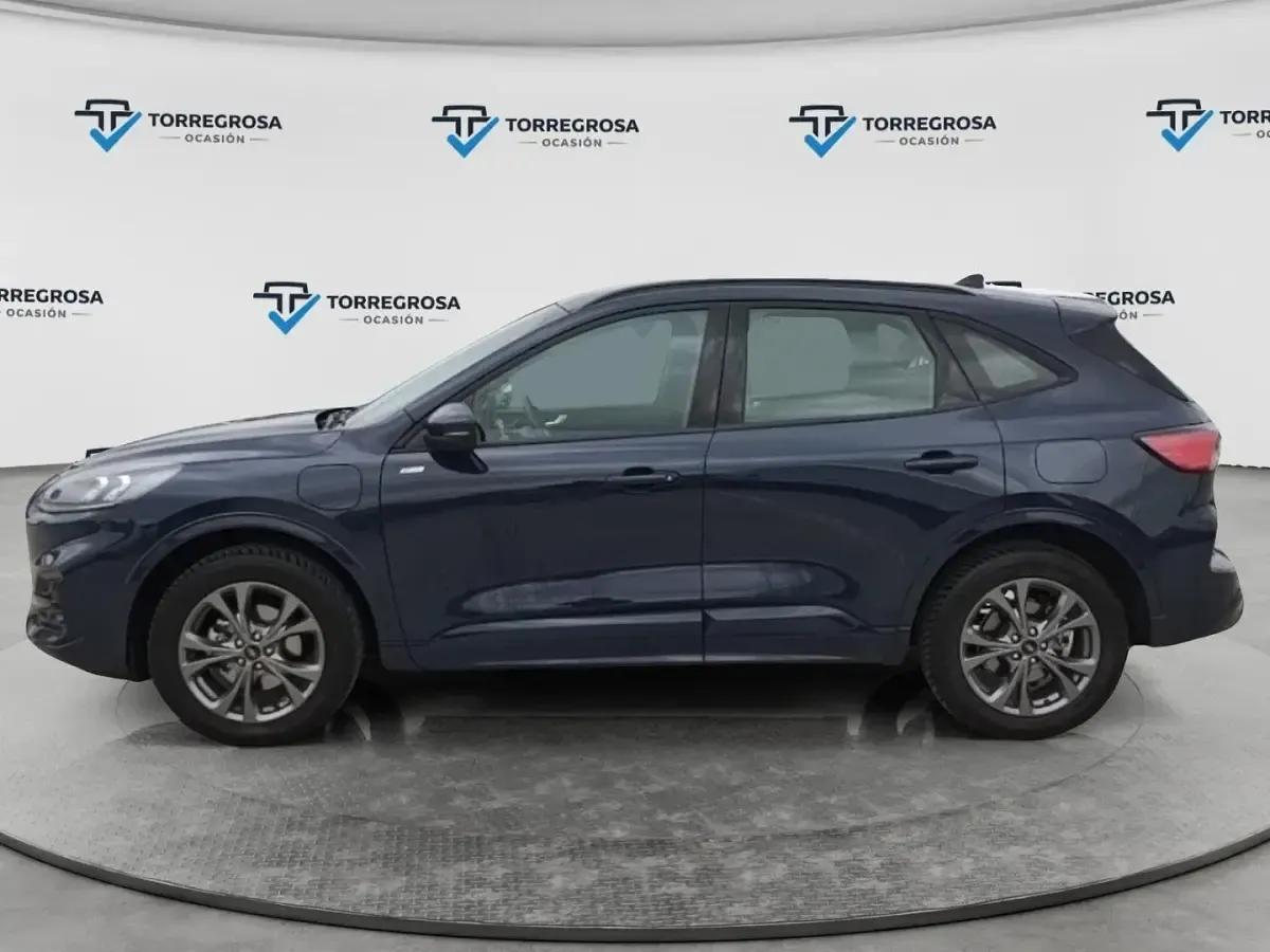 Usado Ford Kuga ST-Line 225 CV (165 kW) 2023 Azul SUV