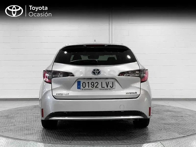 Usado Toyota Corolla Sport 122 CV (89 kW) 2021 Gris / plata Familiar