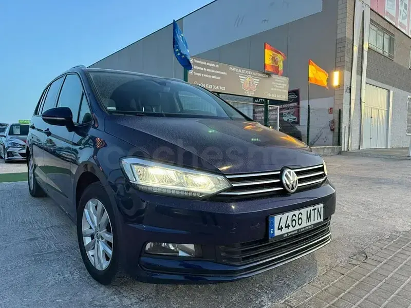 Usado VW Touran Advance 150 CV (110 kW) 2016 Azul Monovolumen