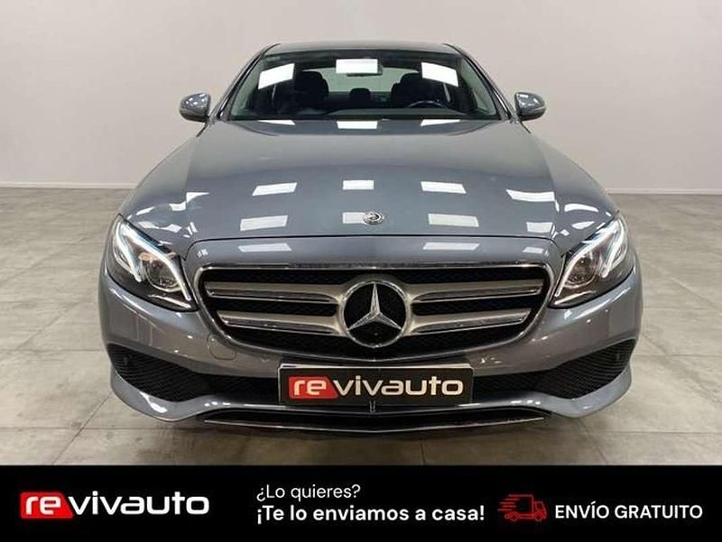 Usado Mercedes E200 150 CV (110 kW) 2017 Gris Berlina