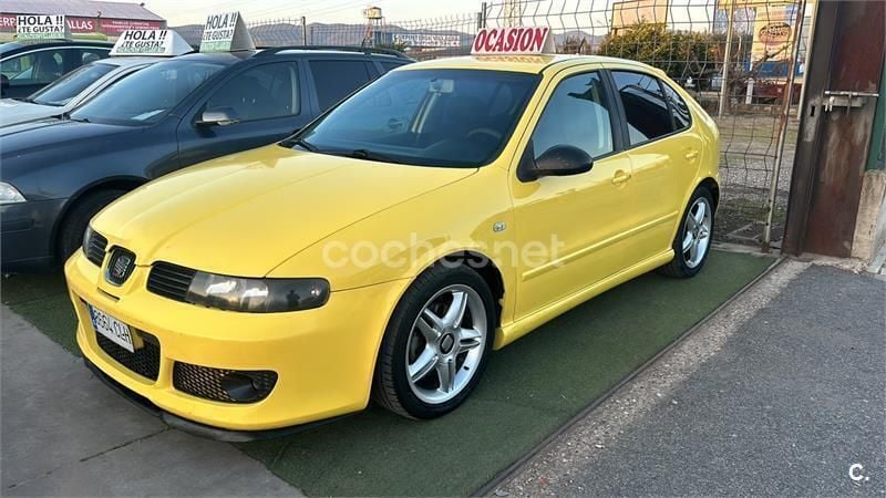 Usado Seat Leon FR 150 CV (110 kW) 2006 Amarillo Berlina