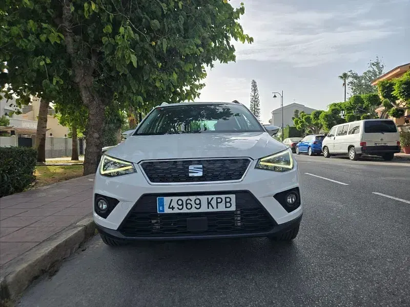Usado Seat Arona Reference 95 CV (69 kW) 2018 Blanco SUV