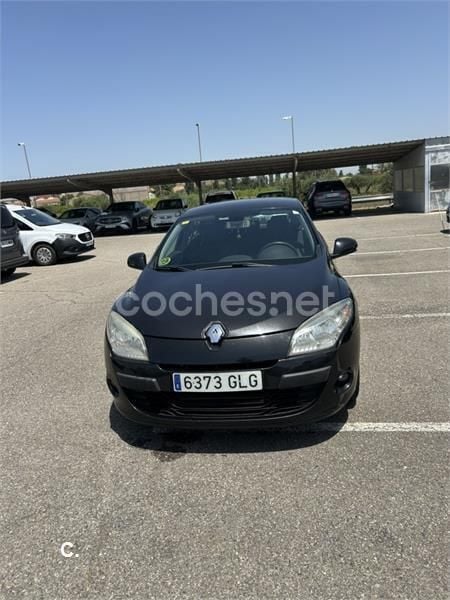 Negro Usado 2009 Renault Mégane III Expression Berlina | 2800 € (Buen precio) - Imagen 1/4