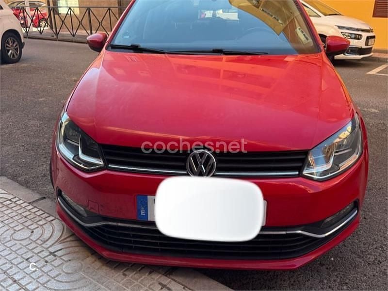 Usado VW Polo Advance 90 CV (66 kW) 2014 Rojo Berlina