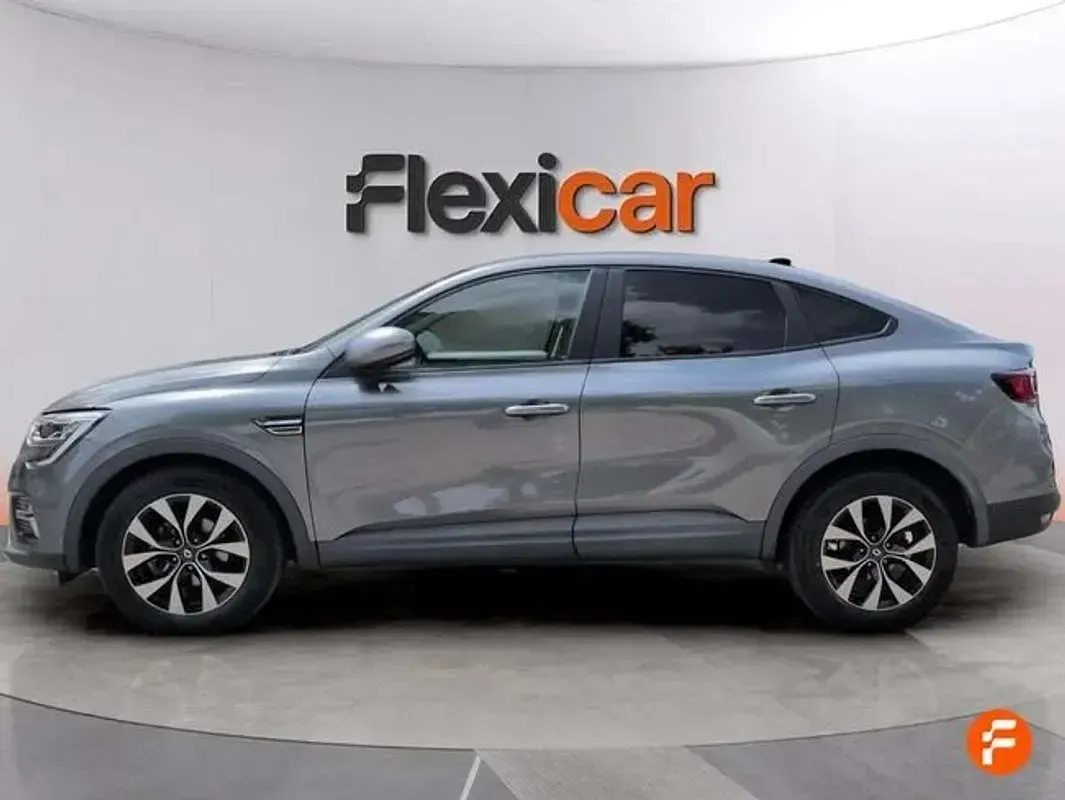 Usado Renault Arkana Equilibre 140 CV (102 kW) 2022 Gris SUV