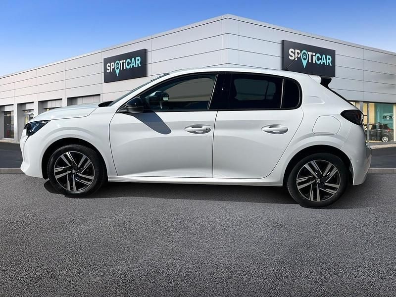 Usado Peugeot 208 Allure 75 CV (55 kW) 2022 Blanco Utilitario