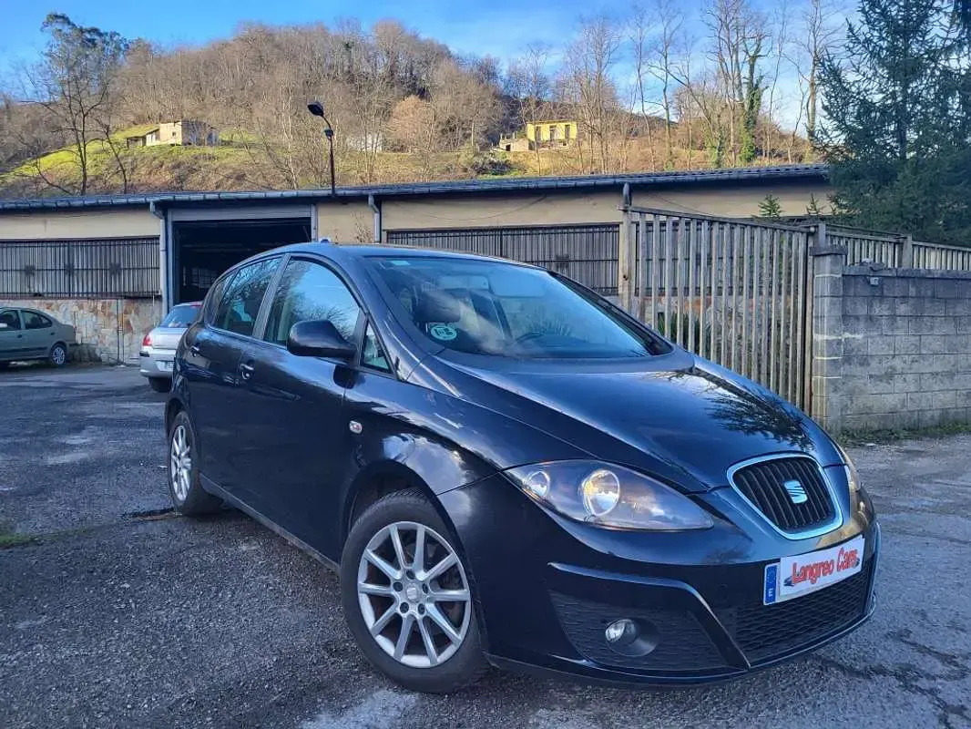 Usado Seat Altea Copa 105 CV (77 kW) 2010 Negro Monovolumen